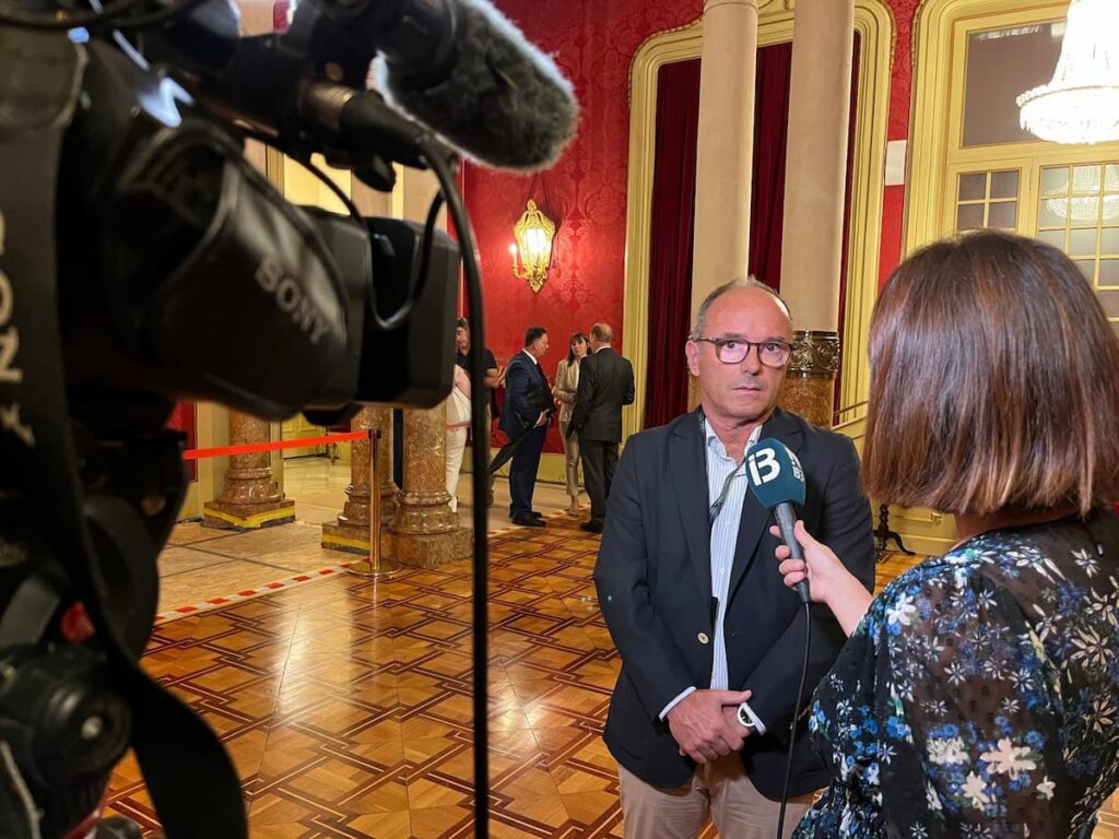 Los náuticos califican de “desastre” la posible pérdida del Club de Vela