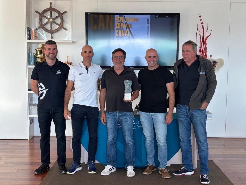 El Adrenalín del CN Sant Antoni gana la Copa del Canal