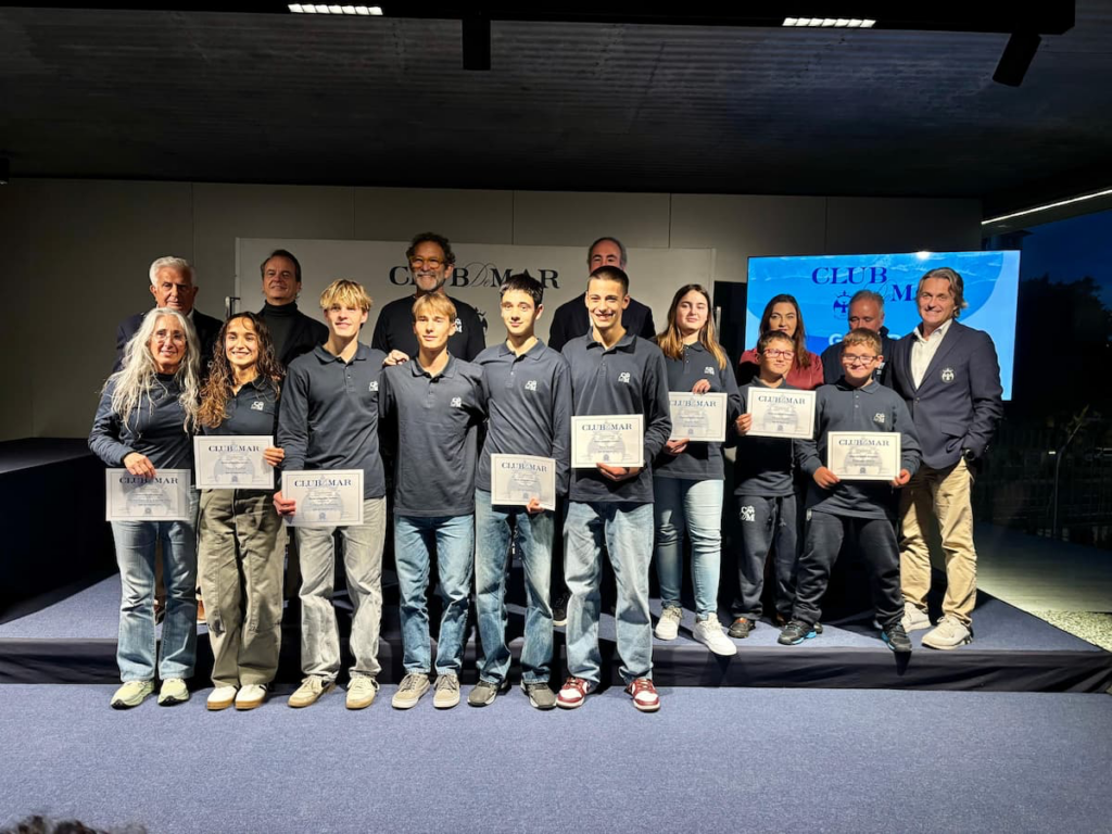 Club de Mar homenajea a sus mejores palistas