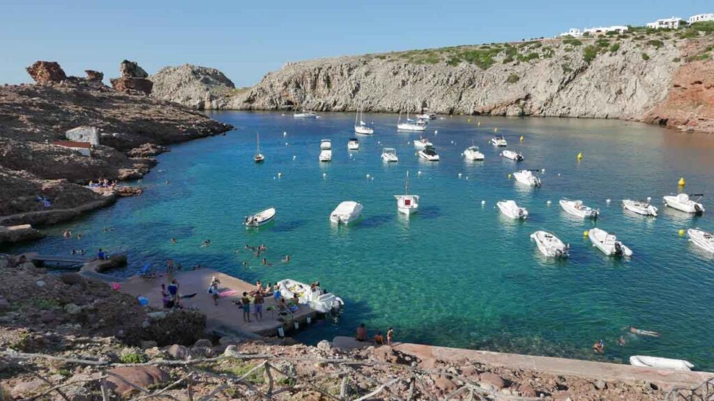 Paralizada la licitación de campos de boyas en Baleares