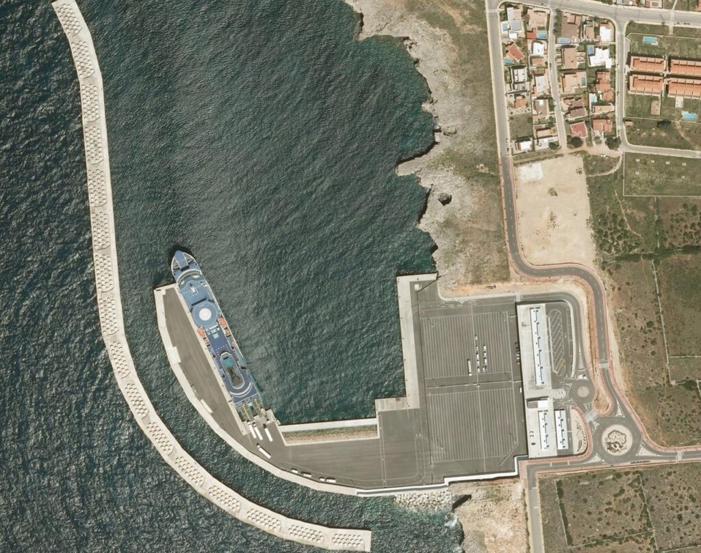 El tráfico en el puerto de Ciutadella subió un 4,88% en 2025