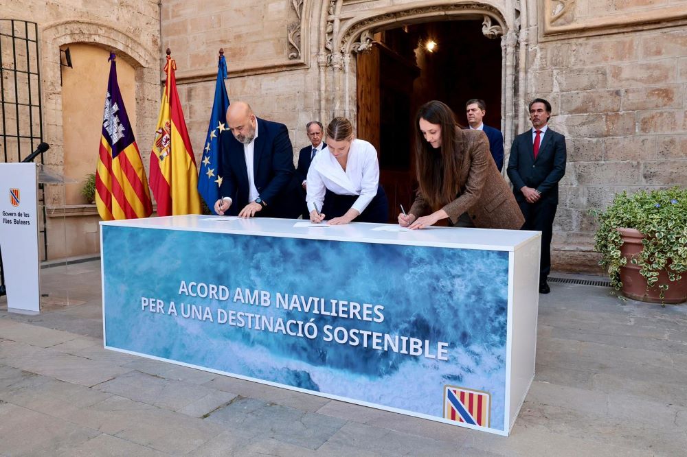 El Govern y CLIA renuevan el acuerdo de cruceros por cinco años