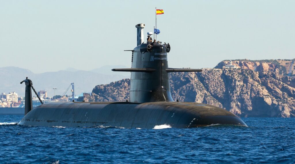 El submarino Isaac Peral se integra en una operación de la OTAN