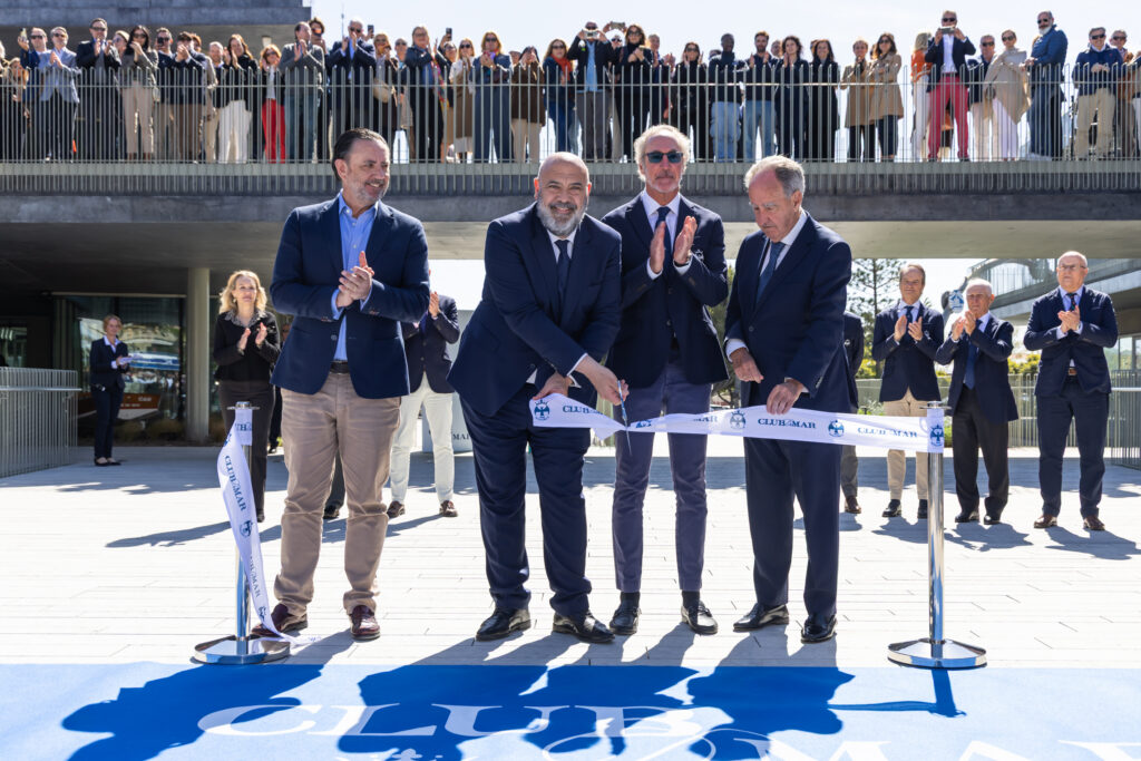 Club de Mar-Mallorca abre sus puertas a la ciudad con nuevas pasarelas peatonales