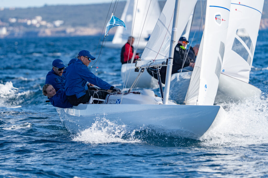 Empate en cabeza en el estreno de la Yanmar Dragon Gold Cup