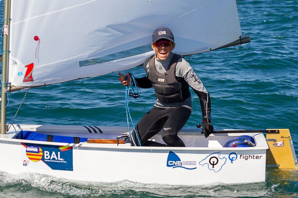 El mallorquín Dani Capa se proclama campeón de España de Optimist