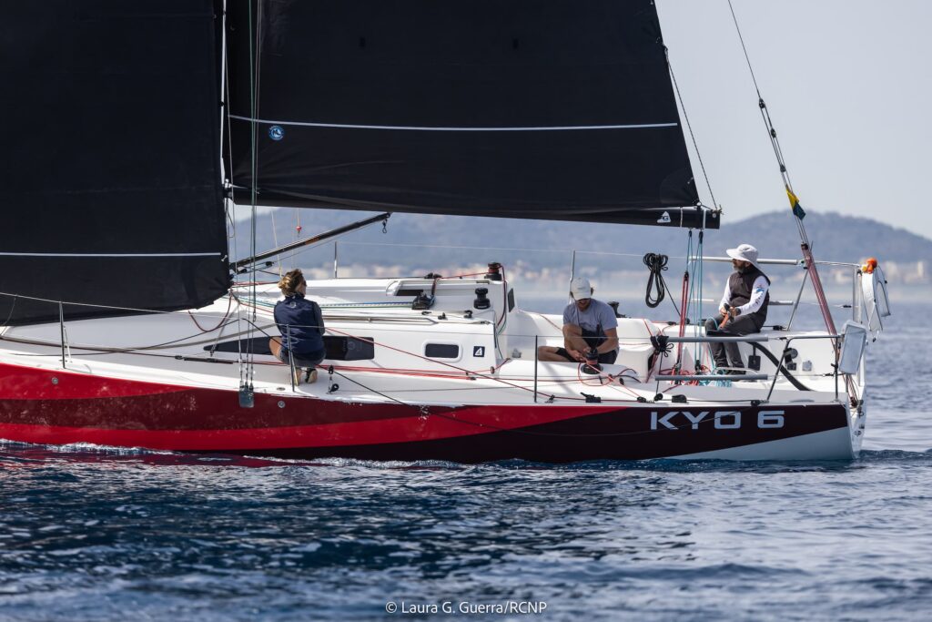 Victoria del Kyo 6 en la Volta a Mallorca acortada en Capdepera por el temporal